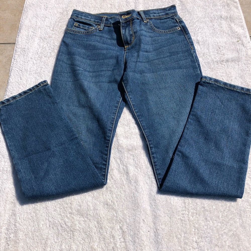 NWOT children’s place girl’s size 12 skinny jeans.